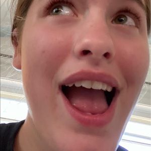 Meet your Posher, Lily